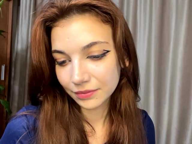 MyrleLinnan live webcam show