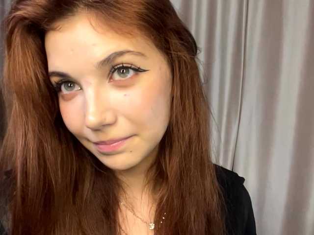 MyrleLinnan live cam on BongaCams