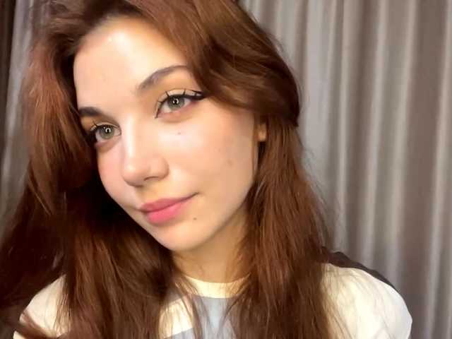 MyrleLinnan live cam on BongaCams