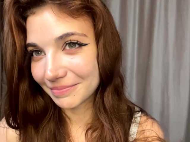 MyrleLinnan live cam on BongaCams