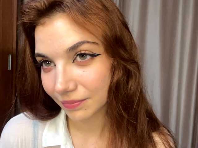 MyrleLinnan live cam on BongaCams