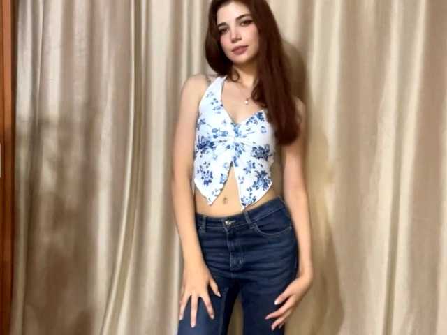 MyrleLinnan live cam on BongaCams