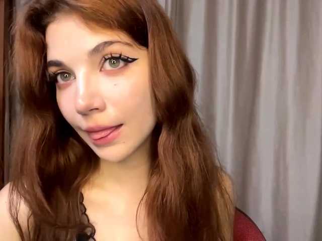 MyrleLinnan live cam on BongaCams