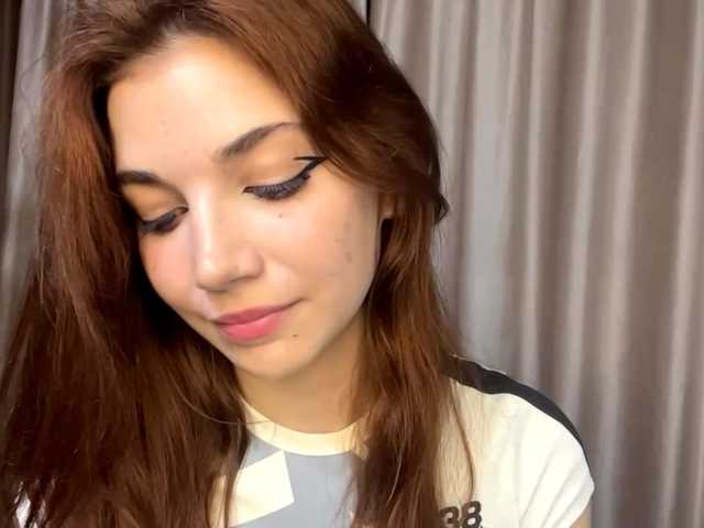 MyrleLinnan live cam on BongaCams