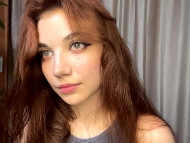 MyrleLinnan live cam on BongaCams