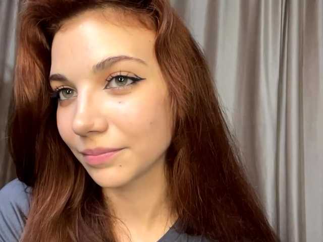 MyrleLinnan live cam on BongaCams