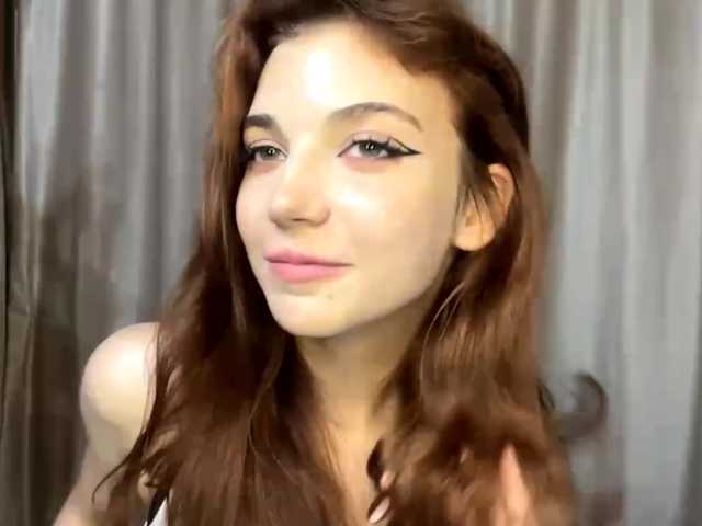 MyrleLinnan live cam on BongaCams