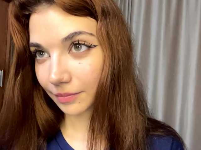 MyrleLinnan live cam on BongaCams