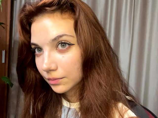 MyrleLinnan live cam on BongaCams