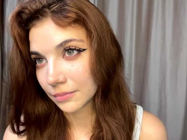 MyrleLinnan live cam on BongaCams