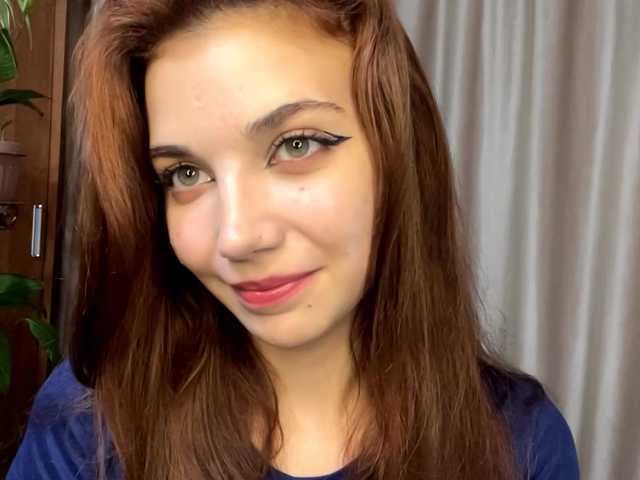 MyrleLinnan live webcam show