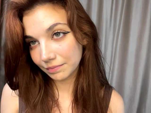 MyrleLinnan live cam on BongaCams