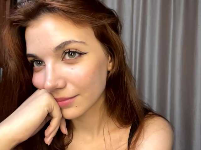 MyrleLinnan live cam on BongaCams