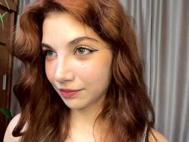 MyrleLinnan live cam on BongaCams