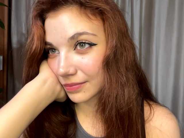 MyrleLinnan live cam on BongaCams