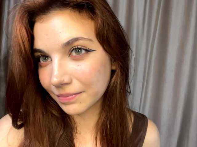 MyrleLinnan live cam on BongaCams
