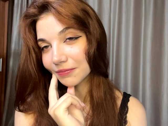 MyrleLinnan live webcam show