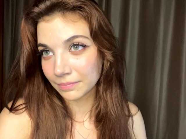 MyrleLinnan live cam on BongaCams