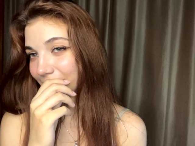 MyrleLinnan live cam on BongaCams