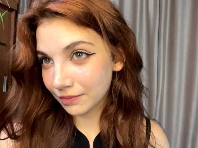 MyrleLinnan live cam on BongaCams