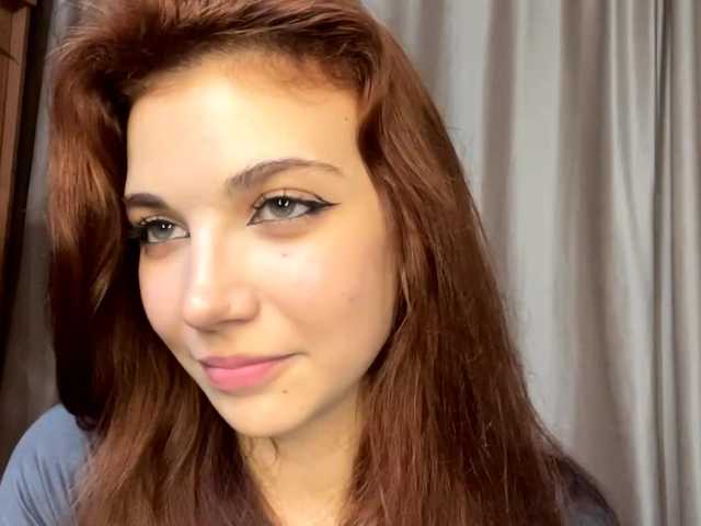 MyrleLinnan live cam on BongaCams