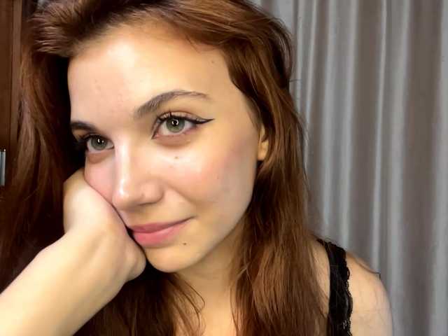 MyrleLinnan live cam on BongaCams