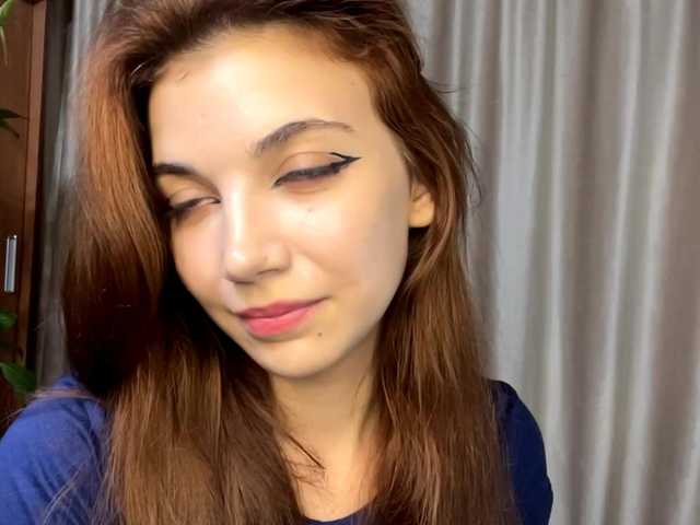 MyrleLinnan live cam on BongaCams