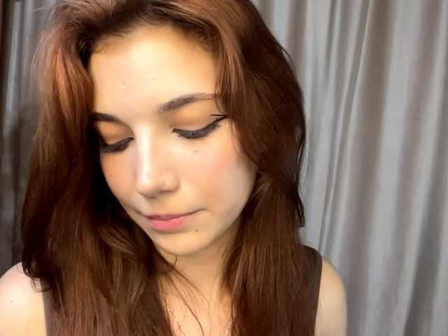MyrleLinnan cam en direct sur BongaCams