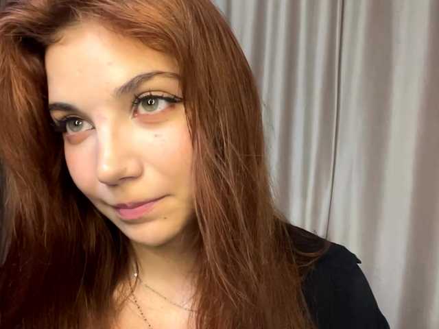 MyrleLinnan live cam on BongaCams