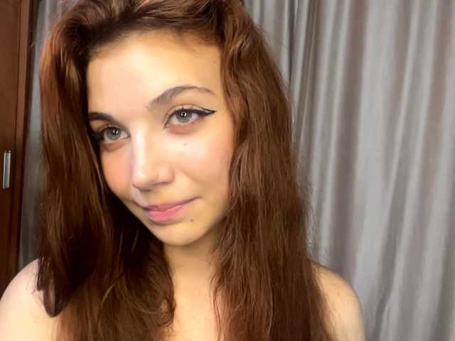 MyrleLinnan live cam on BongaCams