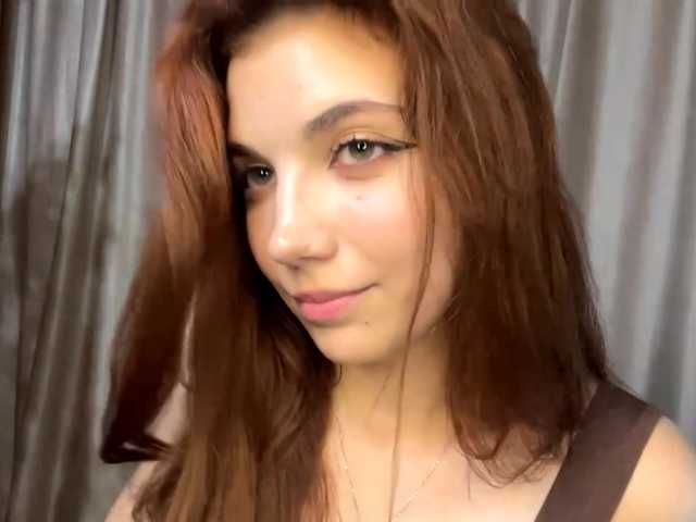 MyrleLinnan live cam on BongaCams