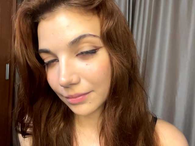 MyrleLinnan live cam on BongaCams