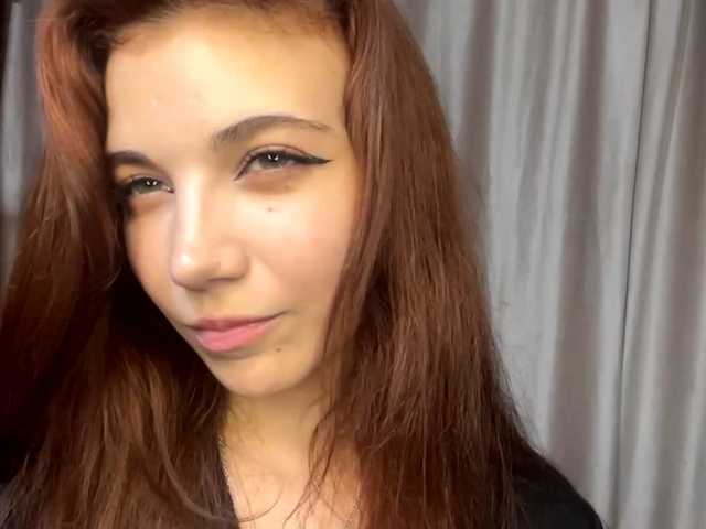 MyrleLinnan live cam on BongaCams