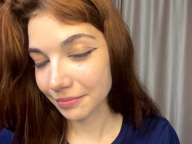 le modèle MyrleLinnan est en webcam porno dans un show sur le site bongacams, il possède les tags suivants: White/Caucasian,Redhead,Trimmed