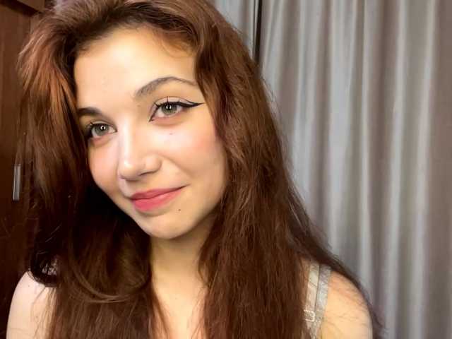 MyrleLinnan live cam on BongaCams