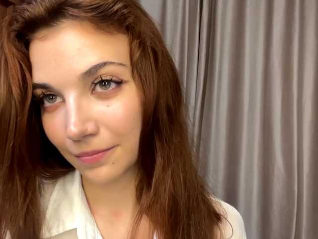 MyrleLinnan live cam on BongaCams