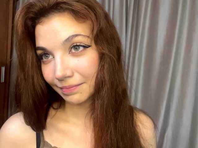 MyrleLinnan live cam on BongaCams