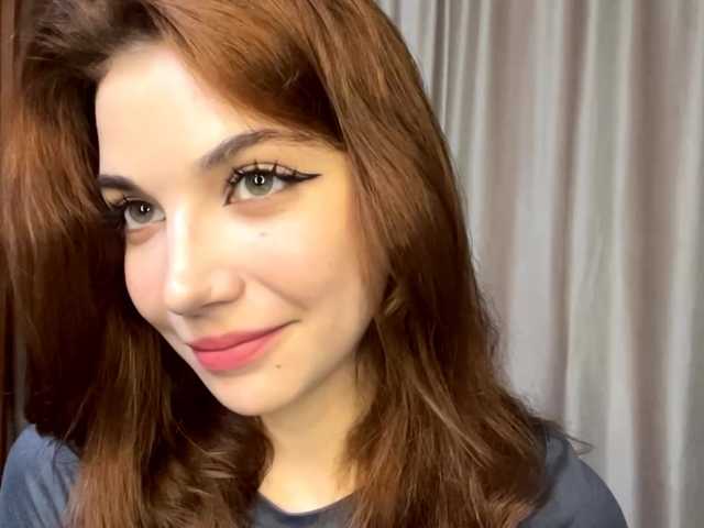 MyrleLinnan live cam on BongaCams