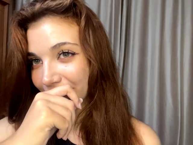 MyrleLinnan live cam on BongaCams