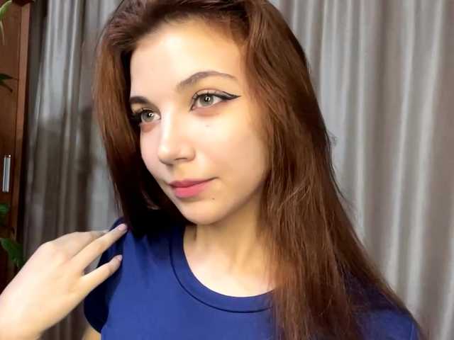 MyrleLinnan live webcam show