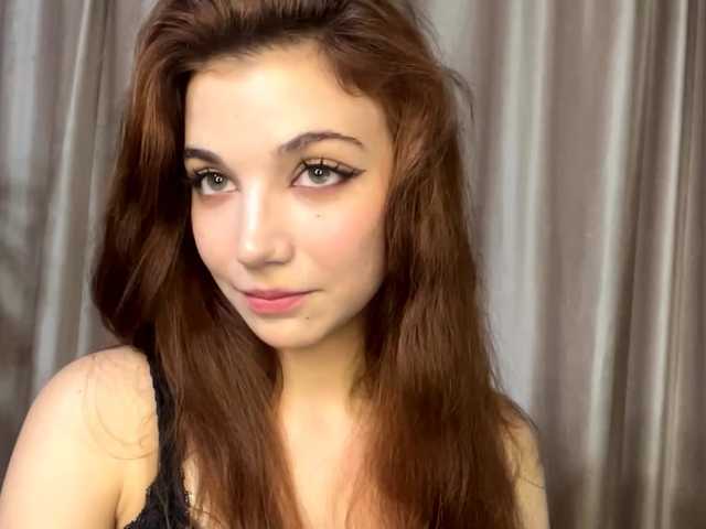 MyrleLinnan live cam on BongaCams