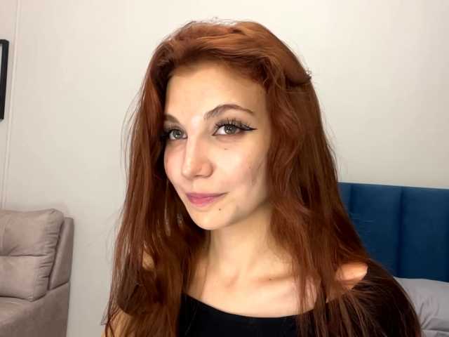 MyrleLinnan live cam on BongaCams