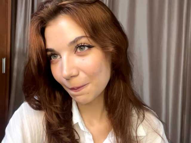 MyrleLinnan live webcam show
