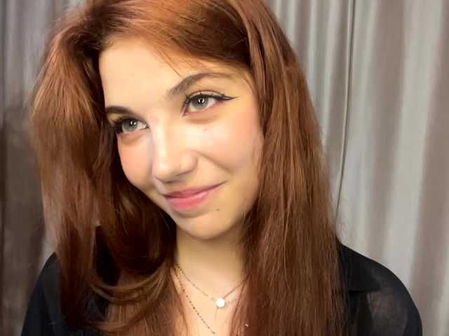 MyrleLinnan live cam on BongaCams