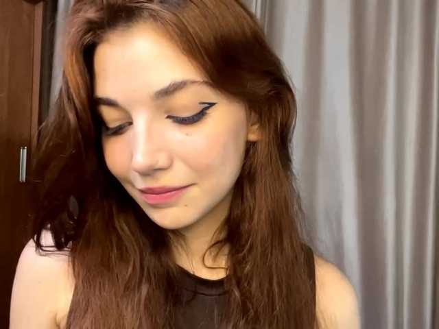 MyrleLinnan live cam on BongaCams