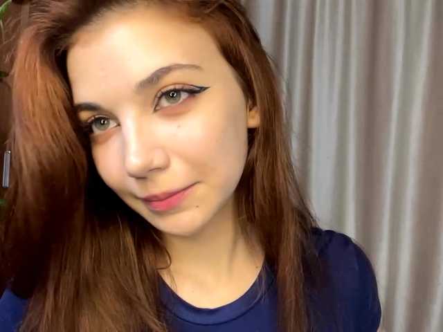 MyrleLinnan live webcam show