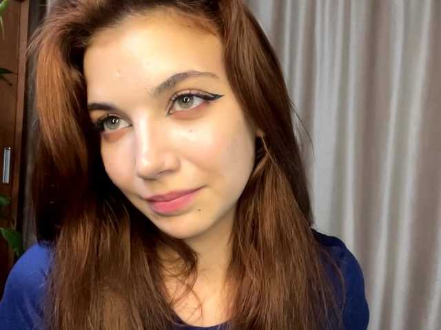 MyrleLinnan live cam on BongaCams