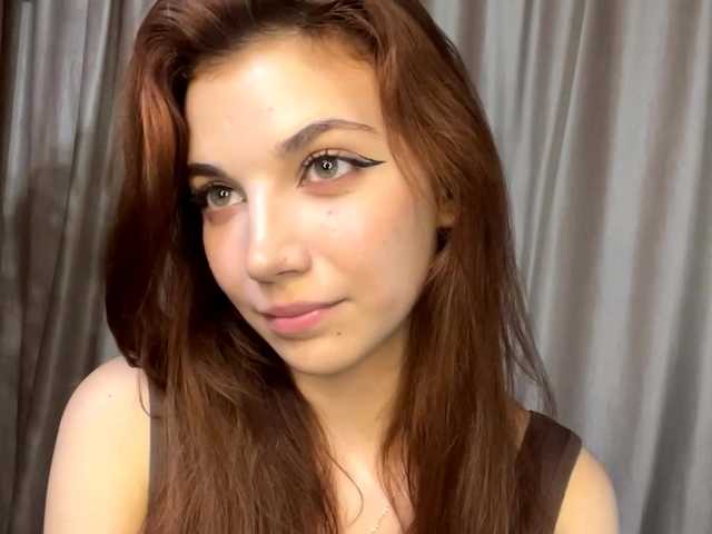 MyrleLinnan live cam on BongaCams