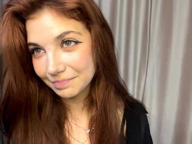 MyrleLinnan live cam on BongaCams