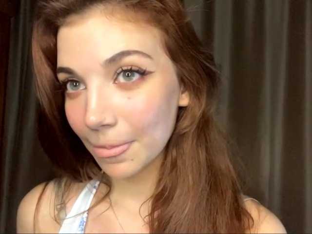 MyrleLinnan live cam on BongaCams